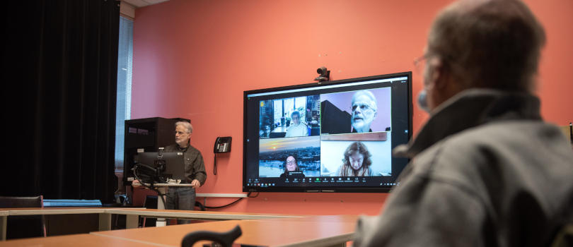 A hybrid MCLL course