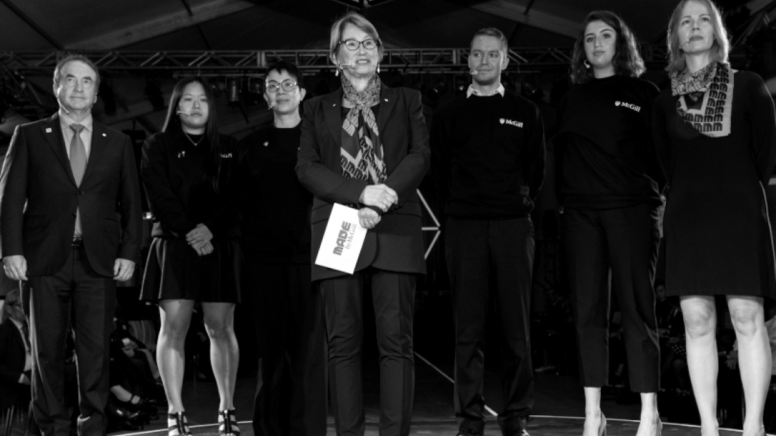 Principale Suzanne Fortier et étudiants