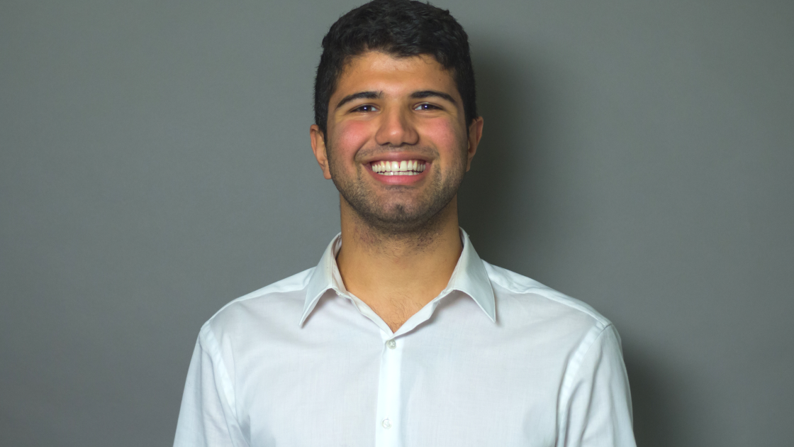 Headshot of Aria Yousefi